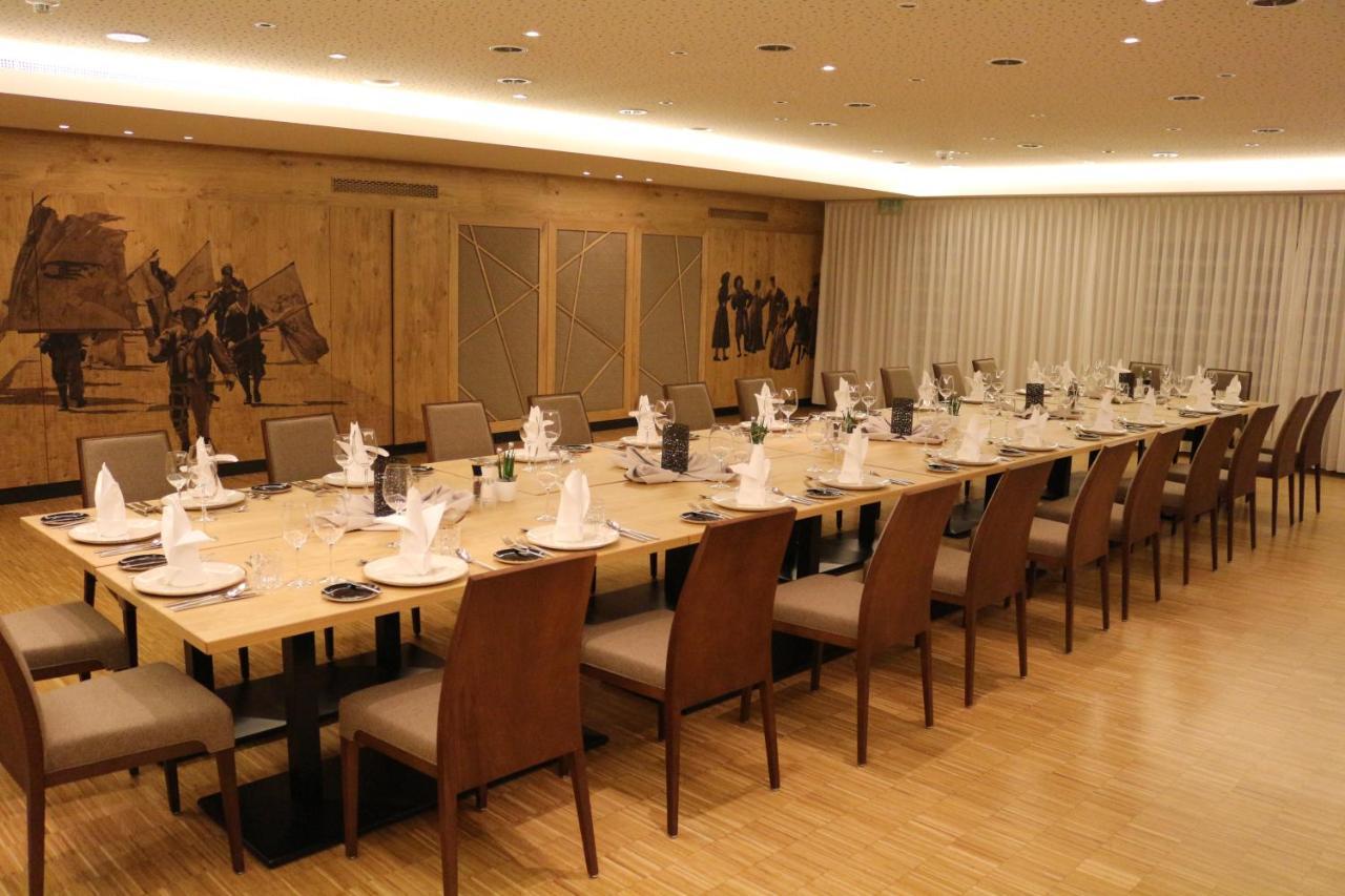 Hotel Goldener Hirsch Кауфбойрен Екстериор снимка