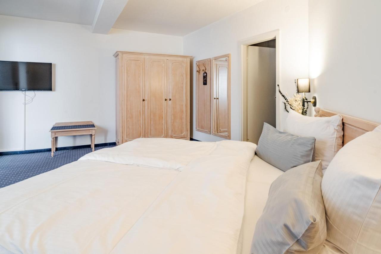 Hotel Goldener Hirsch Кауфбойрен Стая снимка