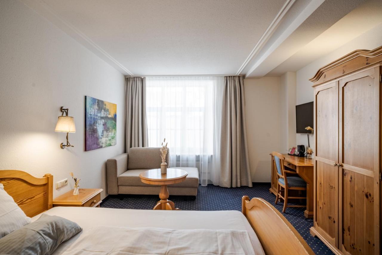 Hotel Goldener Hirsch Кауфбойрен Екстериор снимка