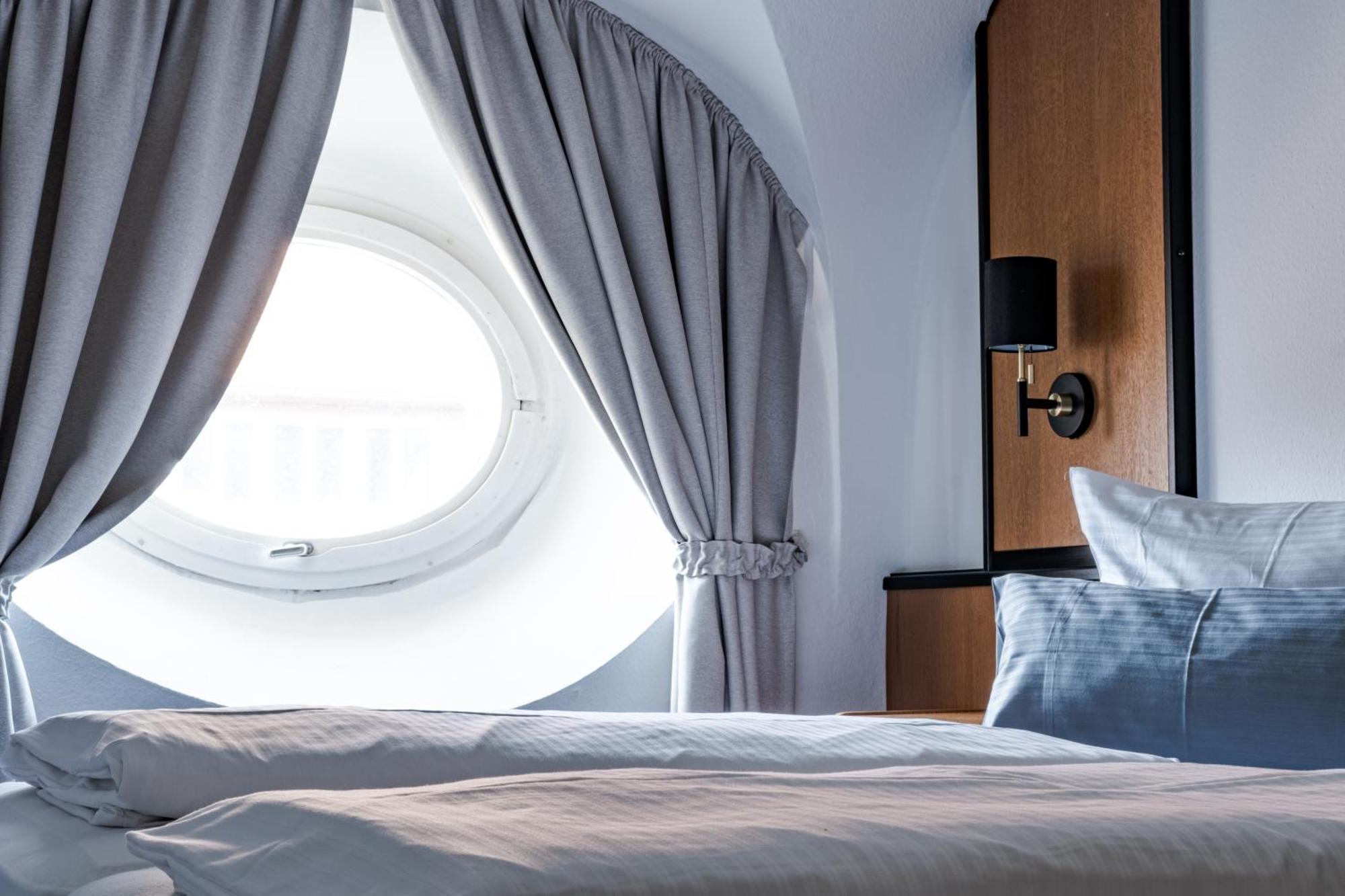 Hotel Goldener Hirsch Кауфбойрен Екстериор снимка
