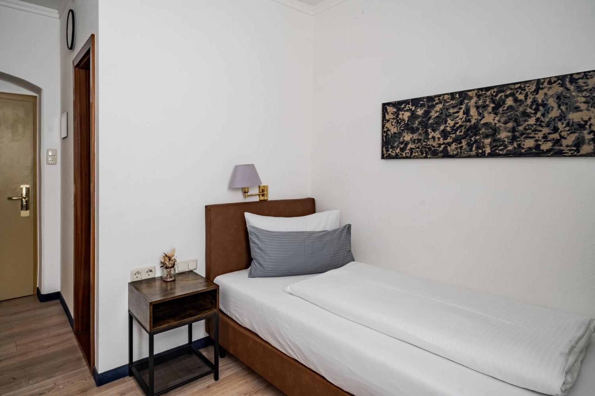 Hotel Goldener Hirsch Кауфбойрен Екстериор снимка
